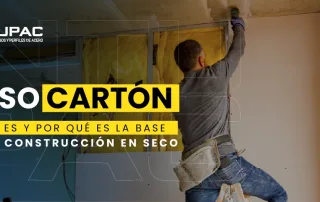 Instalación de planchas de yeso cartón sobre estructura galvanizada en construcción en seco